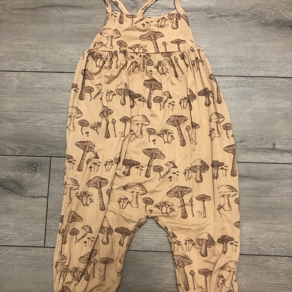 kate quinn Other - 2020 Kate Quinn bamboo mushroom jumpsuit 2T